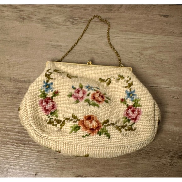 Handbags - Vintage Needlepoint Floral Clutch Evening Bag Gold‎ Chain Kiss Lock Jewel Accent